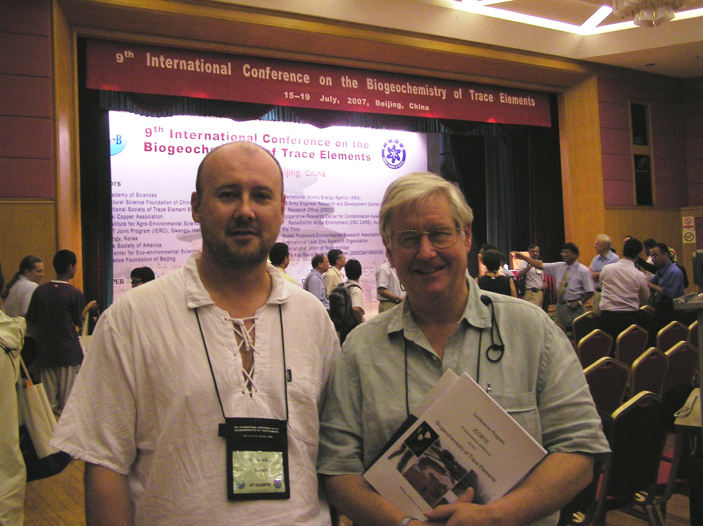 Prof. Alan Baker a moje maličkost na konferenci v Pekingu